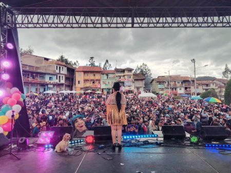 photo_4940557428588219525_y